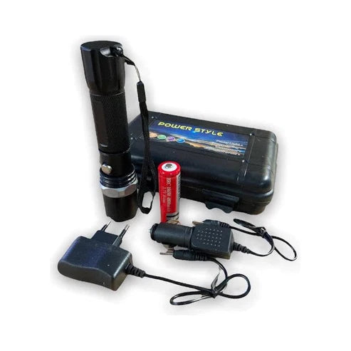 Linterna con cargador y estuche
