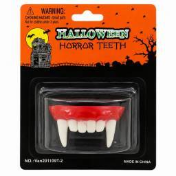 Dientes de vampiro para Halloween